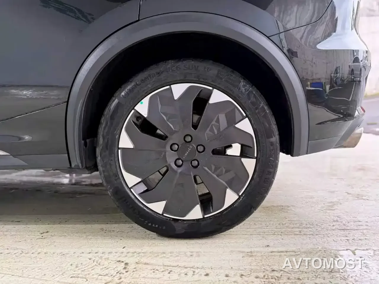 Lynk & Co 05 EM-P 2021 1.5TD PHEV HALO — фото 11