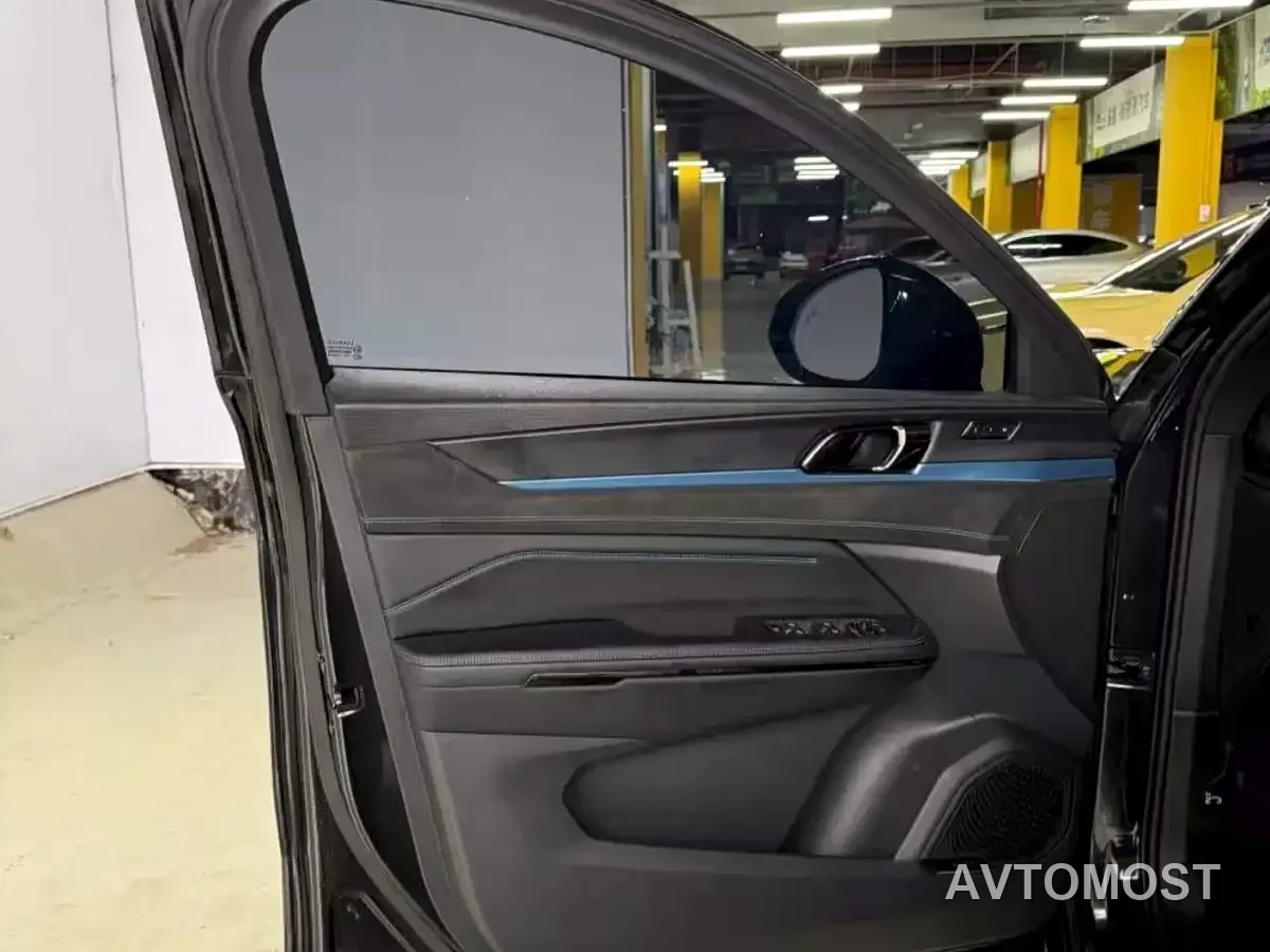 Lynk & Co 05 EM-P 2021 1.5TD PHEV HALO — фото 12