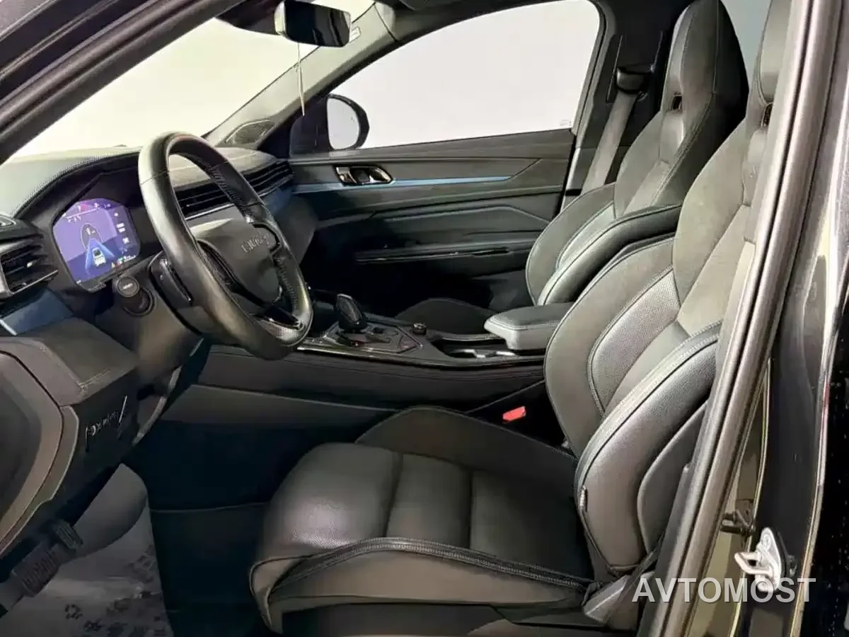 Lynk & Co 05 EM-P 2021 1.5TD PHEV HALO — фото 13