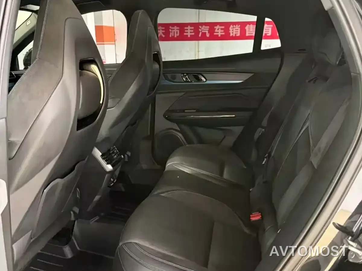 Lynk & Co 05 EM-P 2021 1.5TD PHEV HALO — фото 14