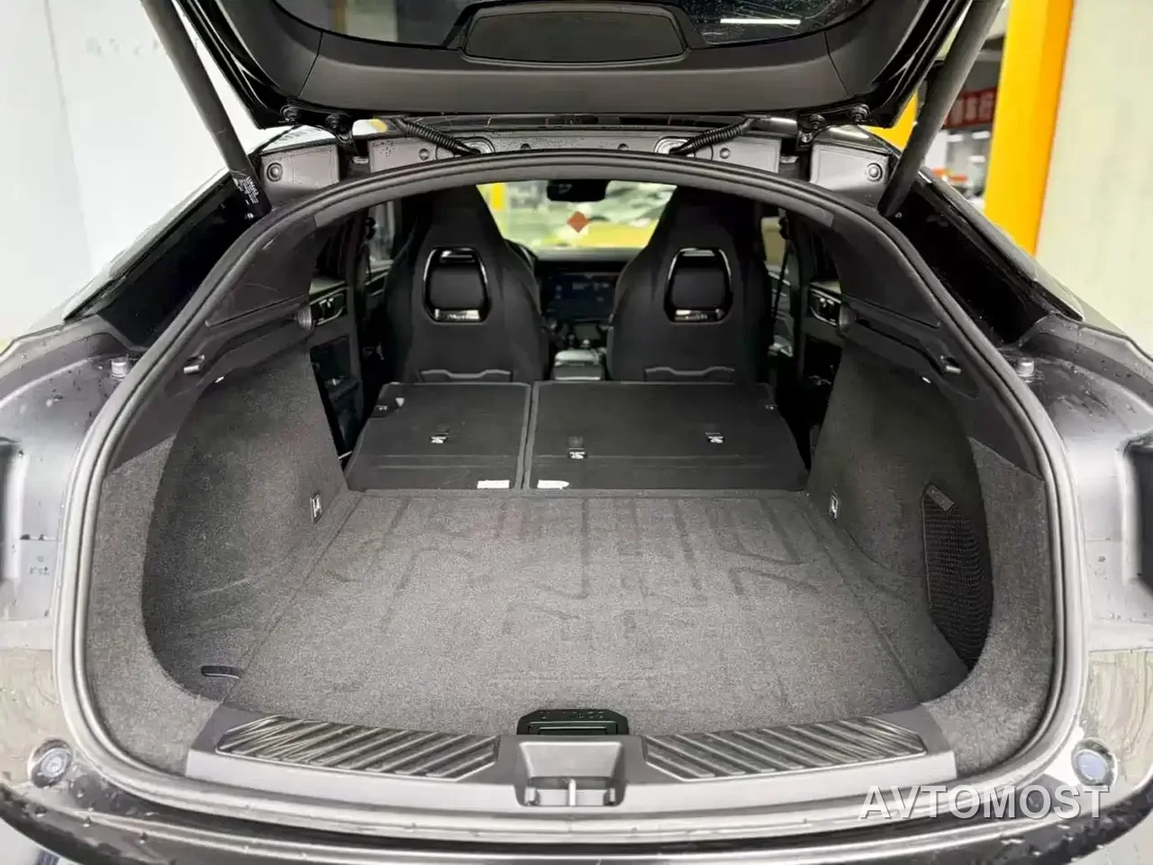 Lynk & Co 05 EM-P 2021 1.5TD PHEV HALO — фото 18