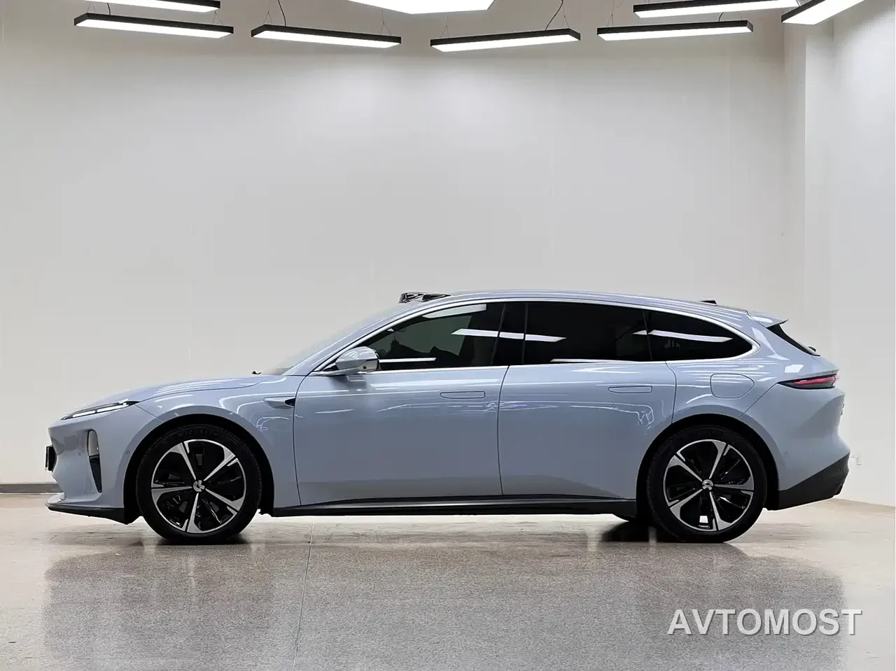 NIO ET5T 2023 Model 75kWh Touring — фото 3