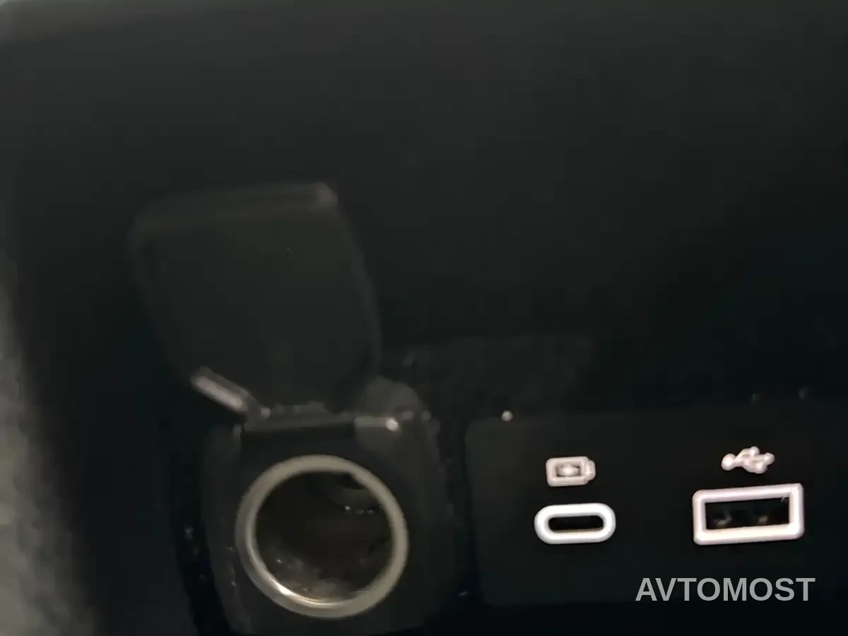 Lynk & Co 01 EM-P 2021 1.5TD PHEV Halo — фото 14