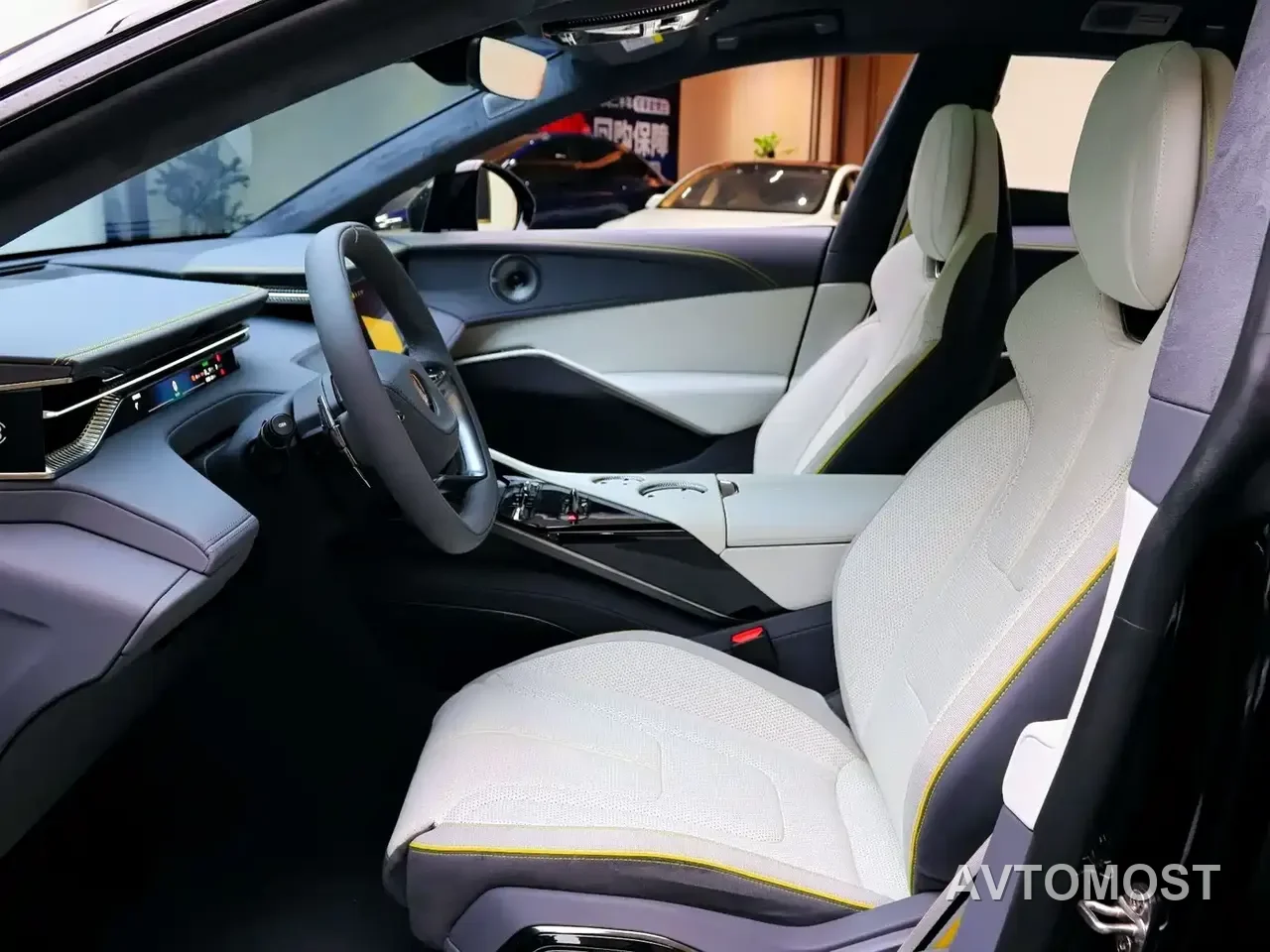 Lotus FOR ME 2026 Base Model 5-Seater — фото 3