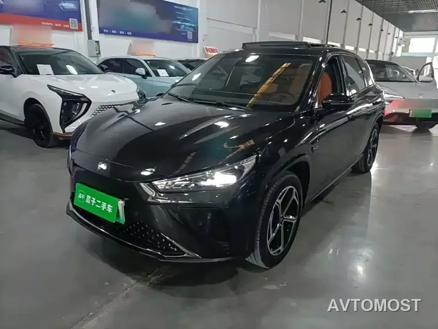 Nezha L 2024 Extended Range 310 Flash Charge Red Edition