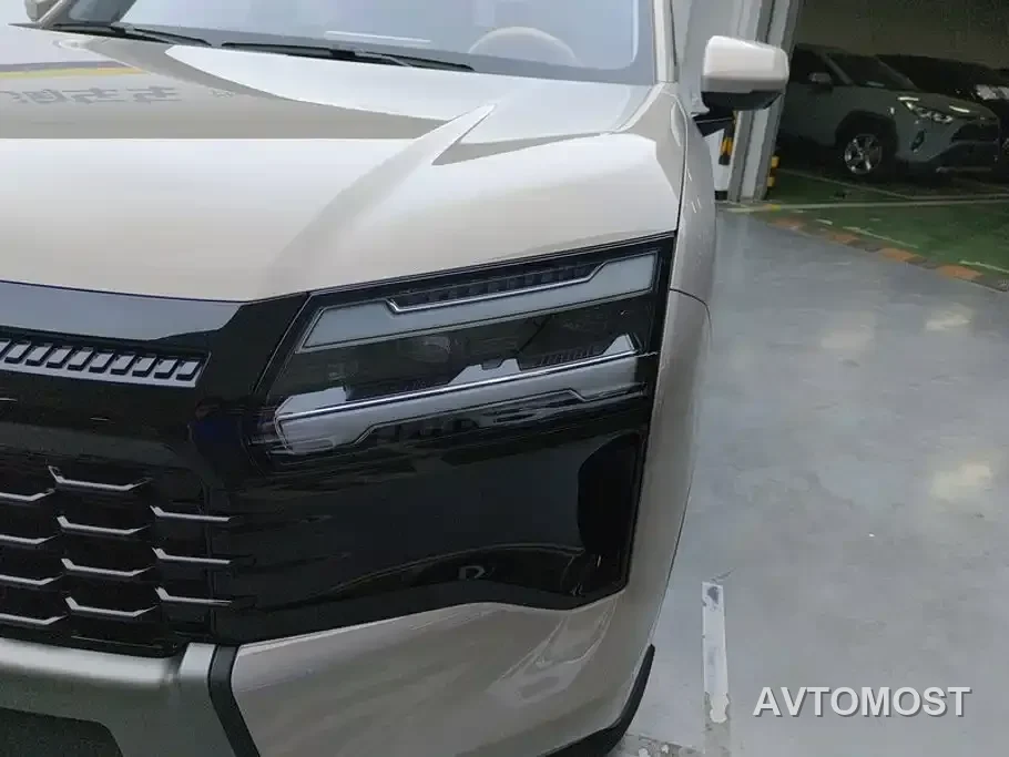 Wuling Motors Starlight 560 NEV 2025 Model Plug-in Hybrid Version 5-seater — фото 5