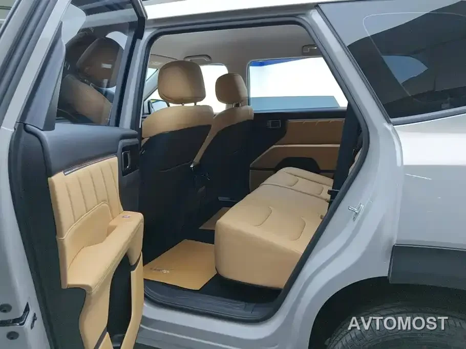 Wuling Motors Starlight 560 NEV 2025 Model Plug-in Hybrid Version 5-seater — фото 10