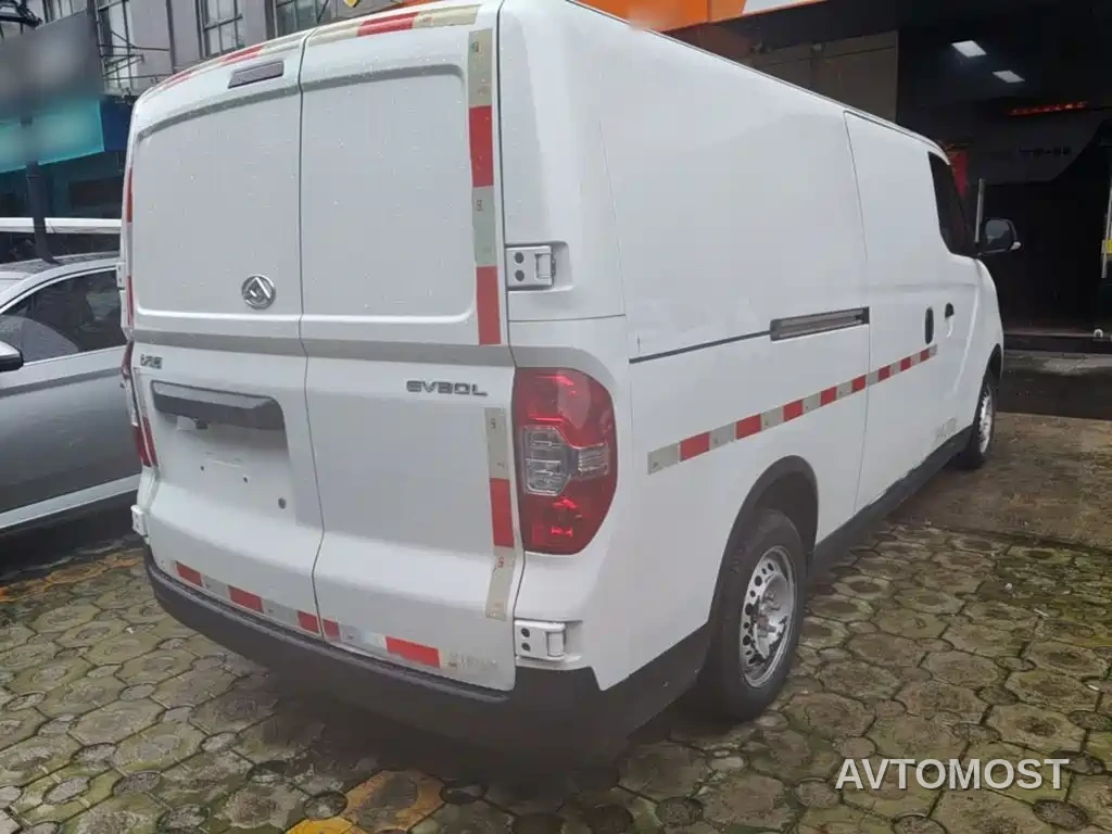 SAIC Maxus EV30 2023 Pure Electric Intelligent Logistics Expert Long Wheelbase Gotion — фото 4