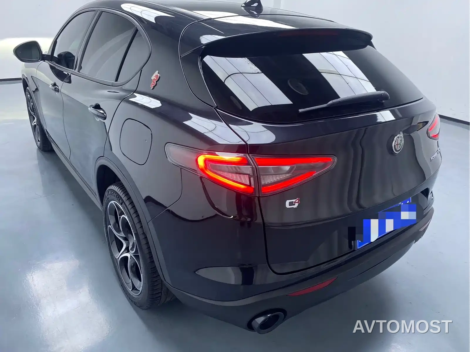 Alfa Romeo Stelvio 2023 2.0T 280HP Sprint Edition — фото 9