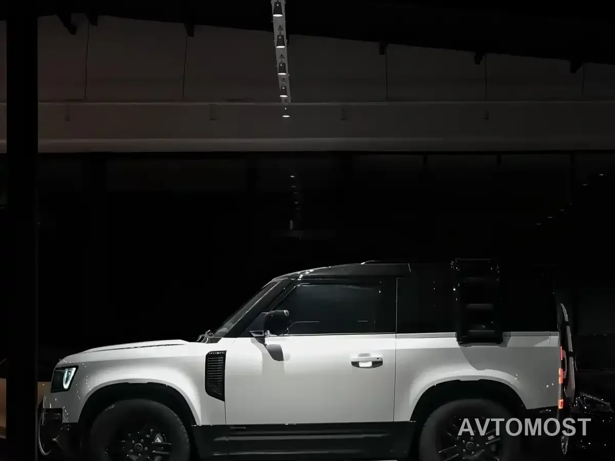 Land Rover Defender 2021 90 P400 X-DYNAMIC S — фото 2