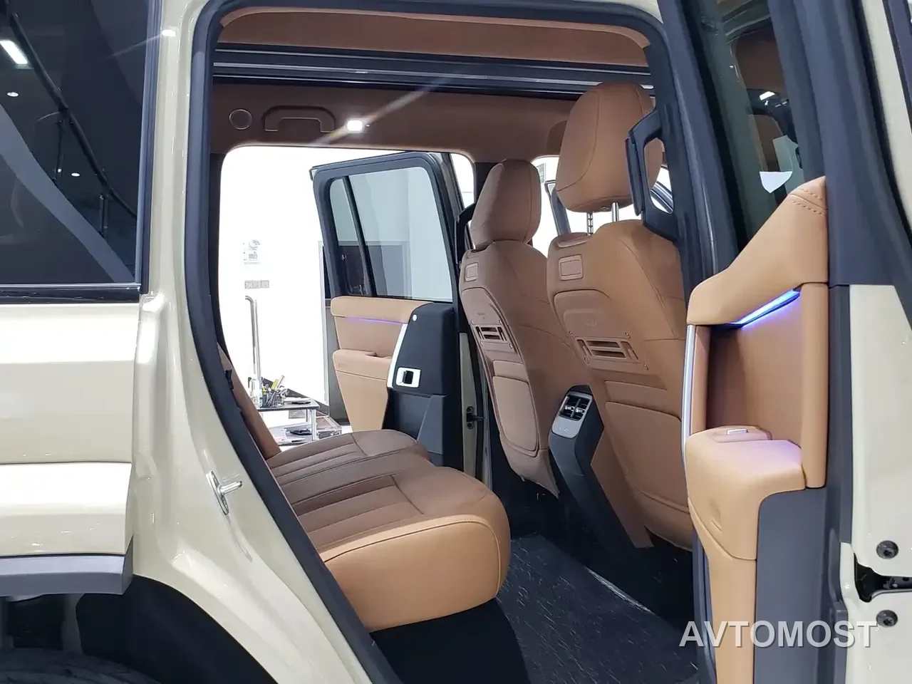 iCAR V27 2026 200KM AWD Falcon 500 — фото 5