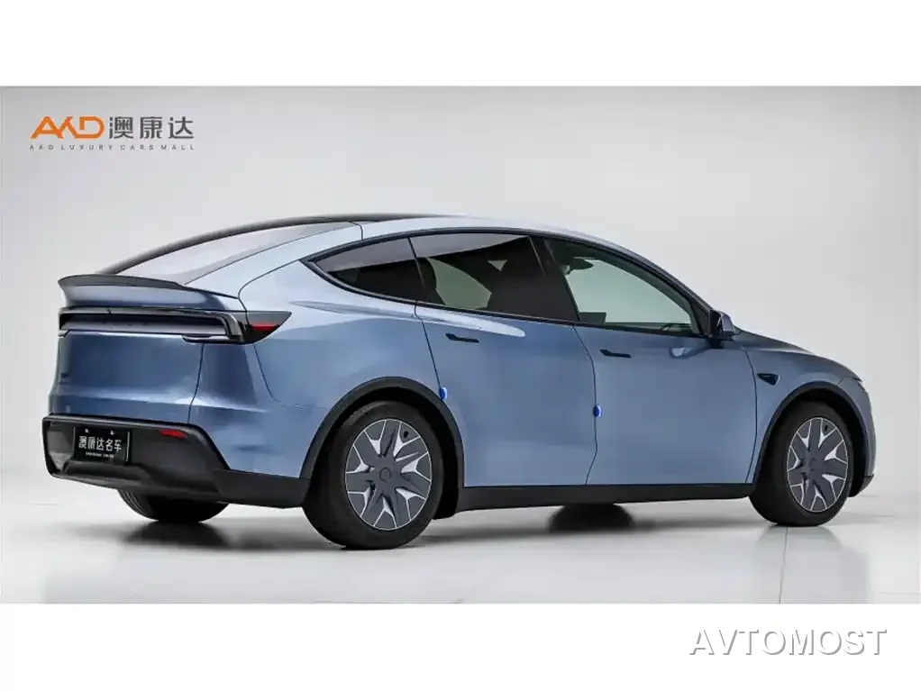Tesla Model Y L 2025 Facelift Long Range AWD — фото 5