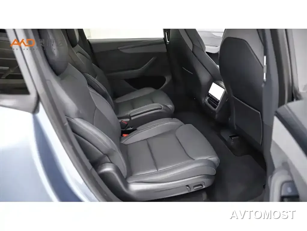 Tesla Model Y L 2025 Facelift Long Range AWD — фото 8