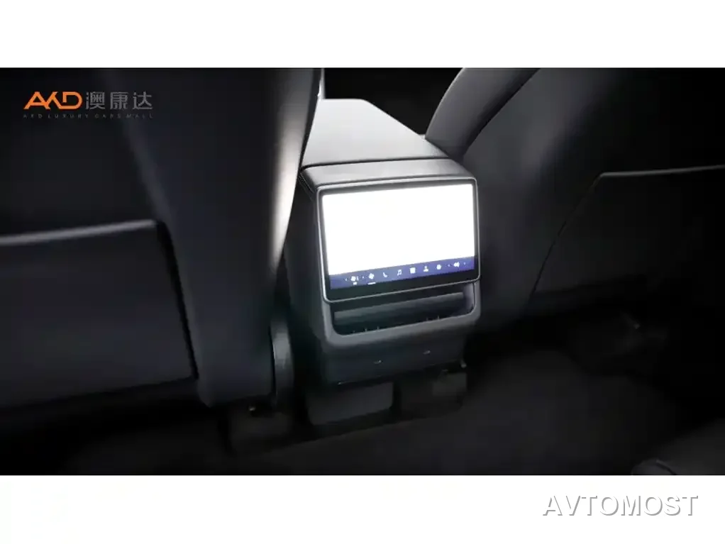 Tesla Model Y L 2025 Facelift Long Range AWD — фото 10