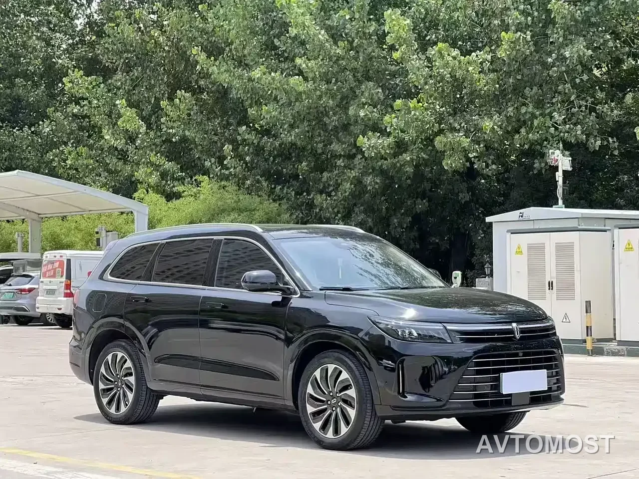 AITO M7 2022 1.5T AWD Luxury Edition — фото 1