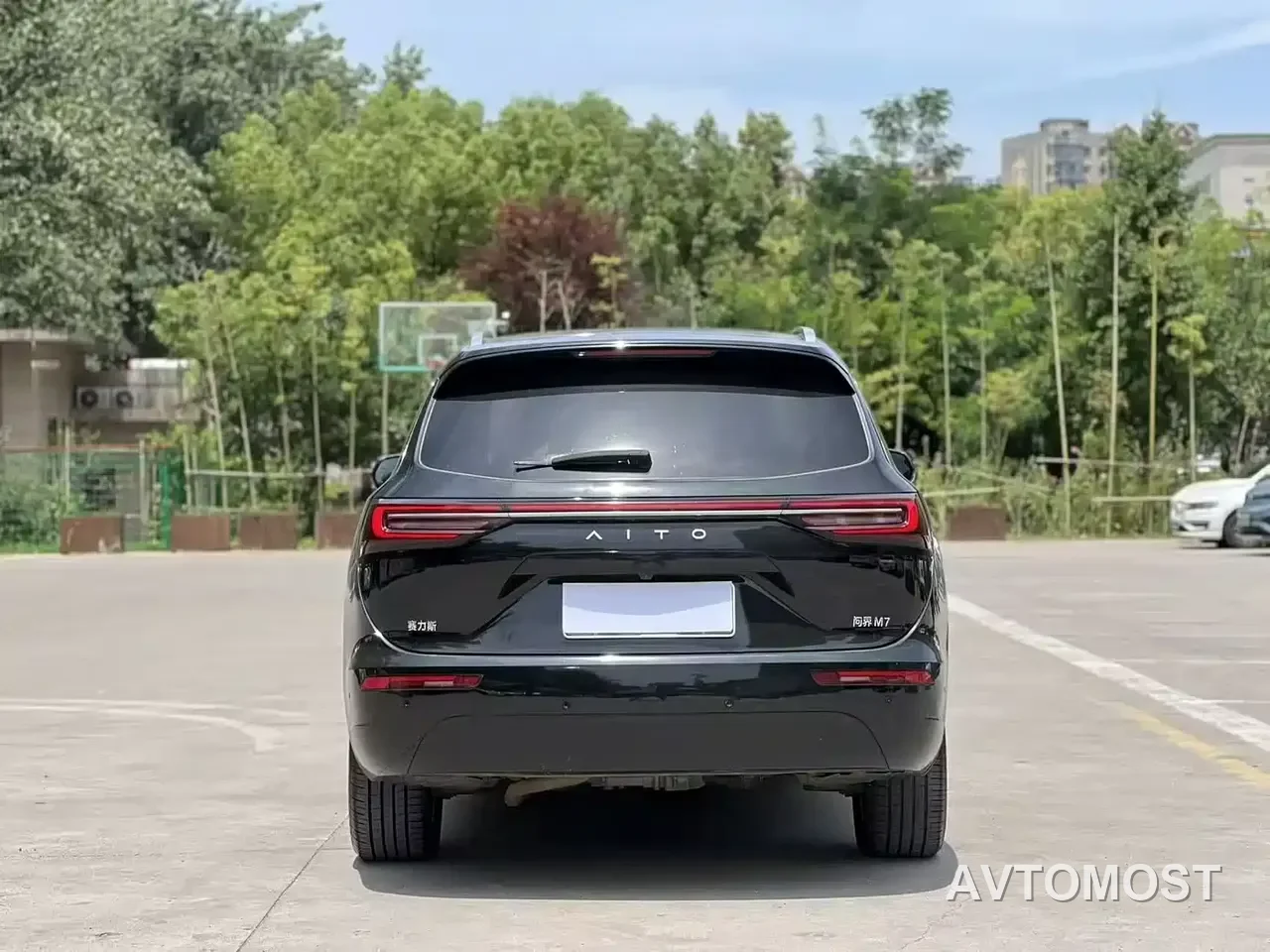 AITO M7 2022 1.5T AWD Luxury Edition — фото 5