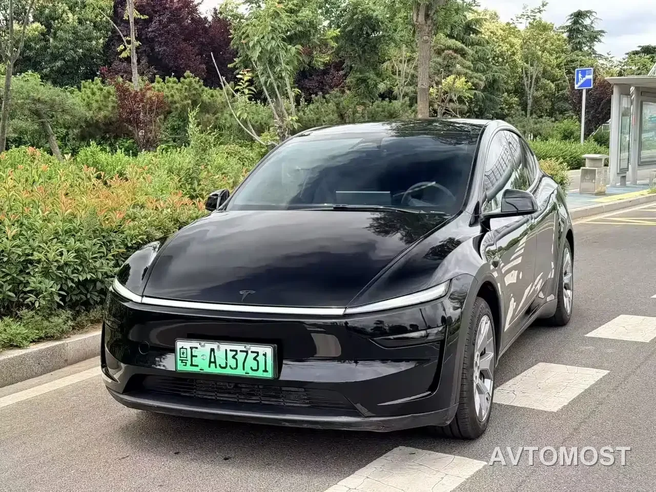 Tesla Model Y L 2025 Facelift Long Range AWD — фото 1