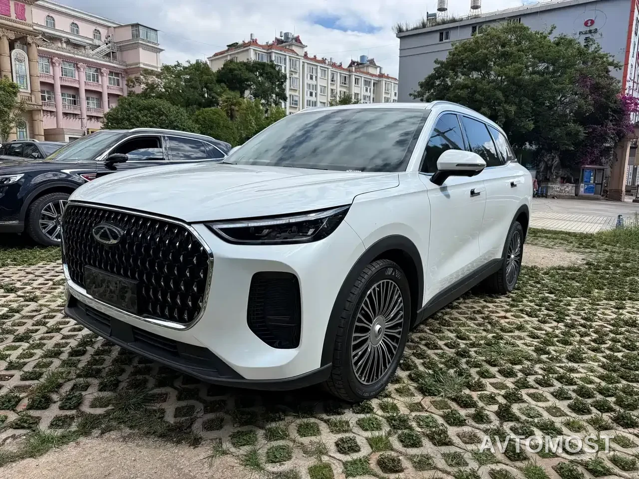 Chery Tiggo 8L 2025 Model Year 2.0T 2WD Rainbow Edition 5-Seater — фото 6