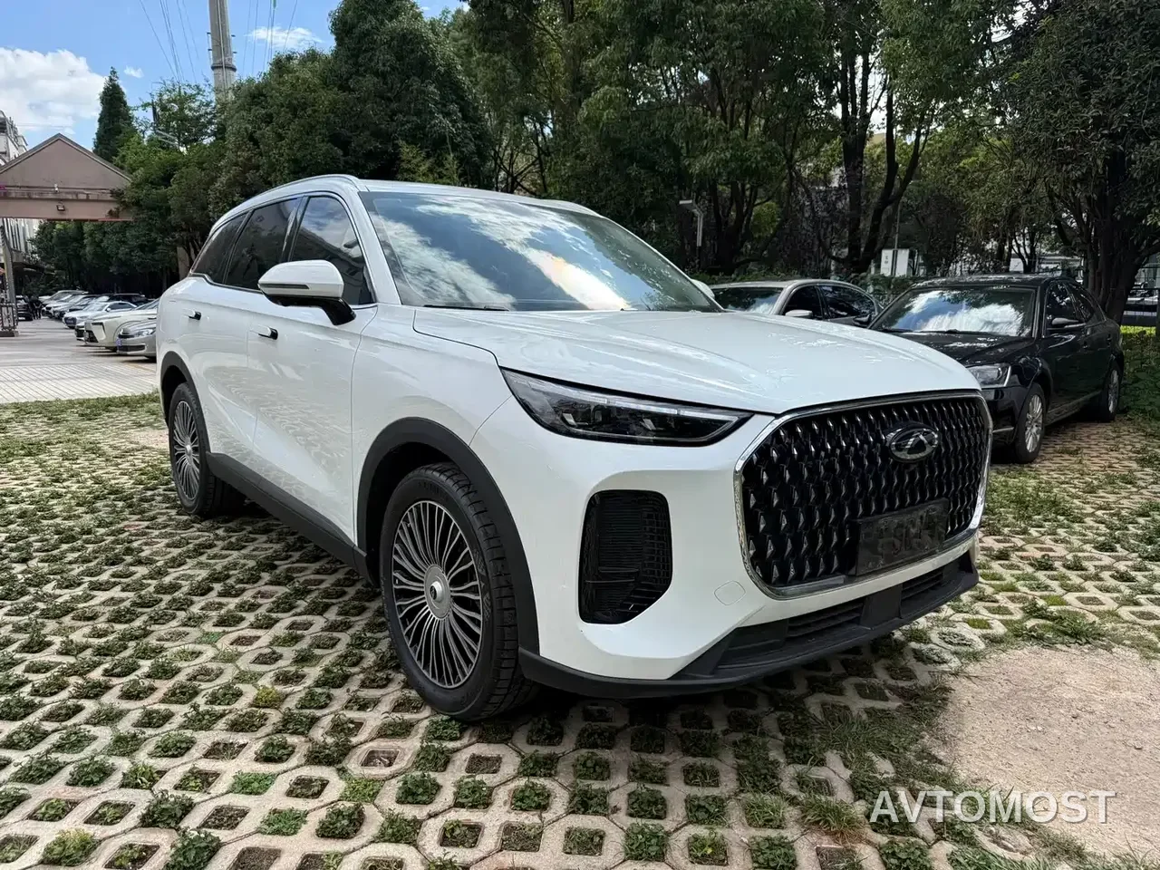 Chery Tiggo 8L 2025 Model Year 2.0T 2WD Rainbow Edition 5-Seater — фото 4