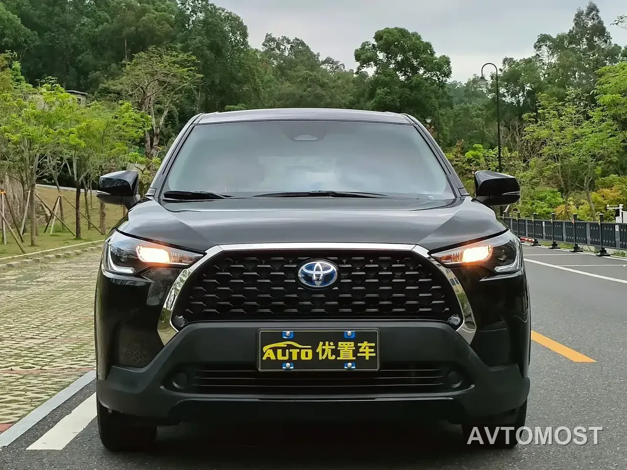 Toyota Corolla Cross 2023 Hybrid 2.0L Pioneer Edition — фото 2