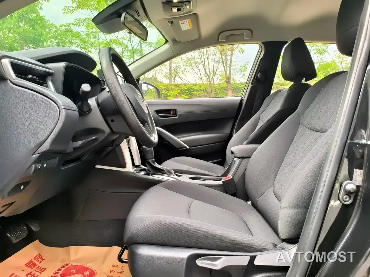 Toyota Corolla Cross 2023 Hybrid 2.0L Pioneer Edition — фото 6
