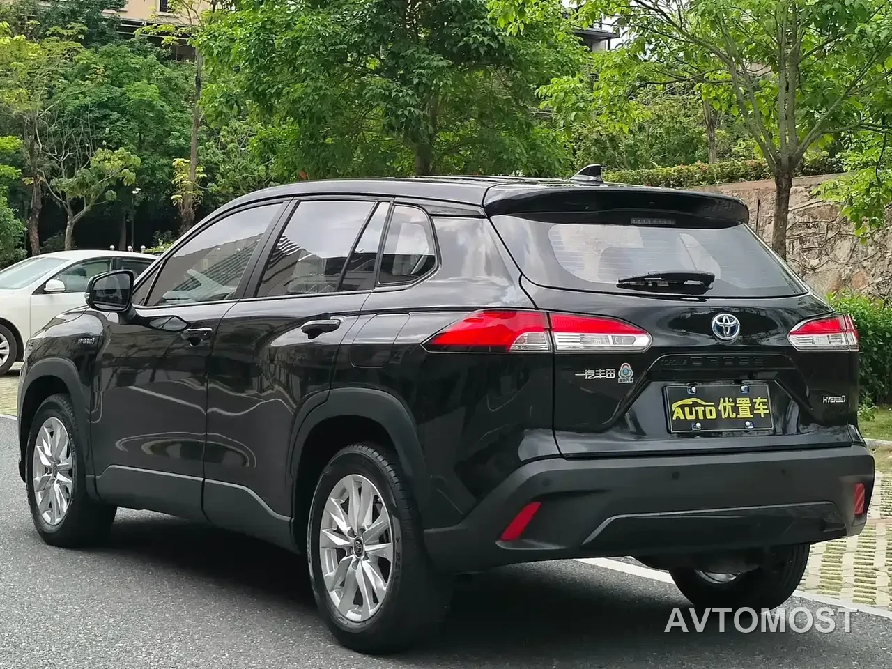 Toyota Corolla Cross 2023 Hybrid 2.0L Pioneer Edition — фото 12