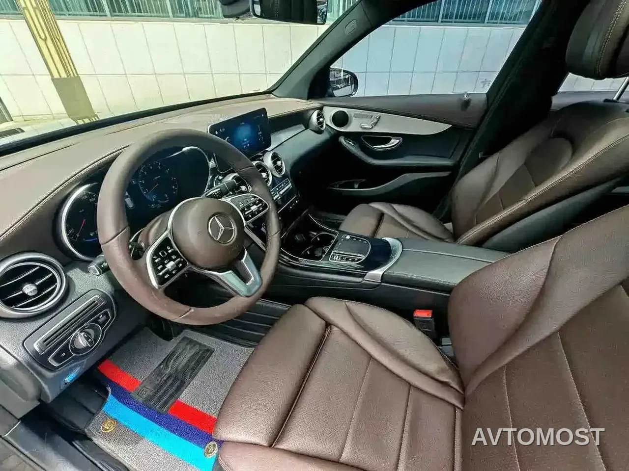 Mercedes-Benz GLC 2022 Model GLC 260 L 4MATIC Dynamic Edition — фото 13