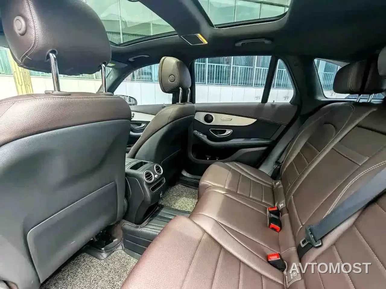 Mercedes-Benz GLC 2022 Model GLC 260 L 4MATIC Dynamic Edition — фото 15