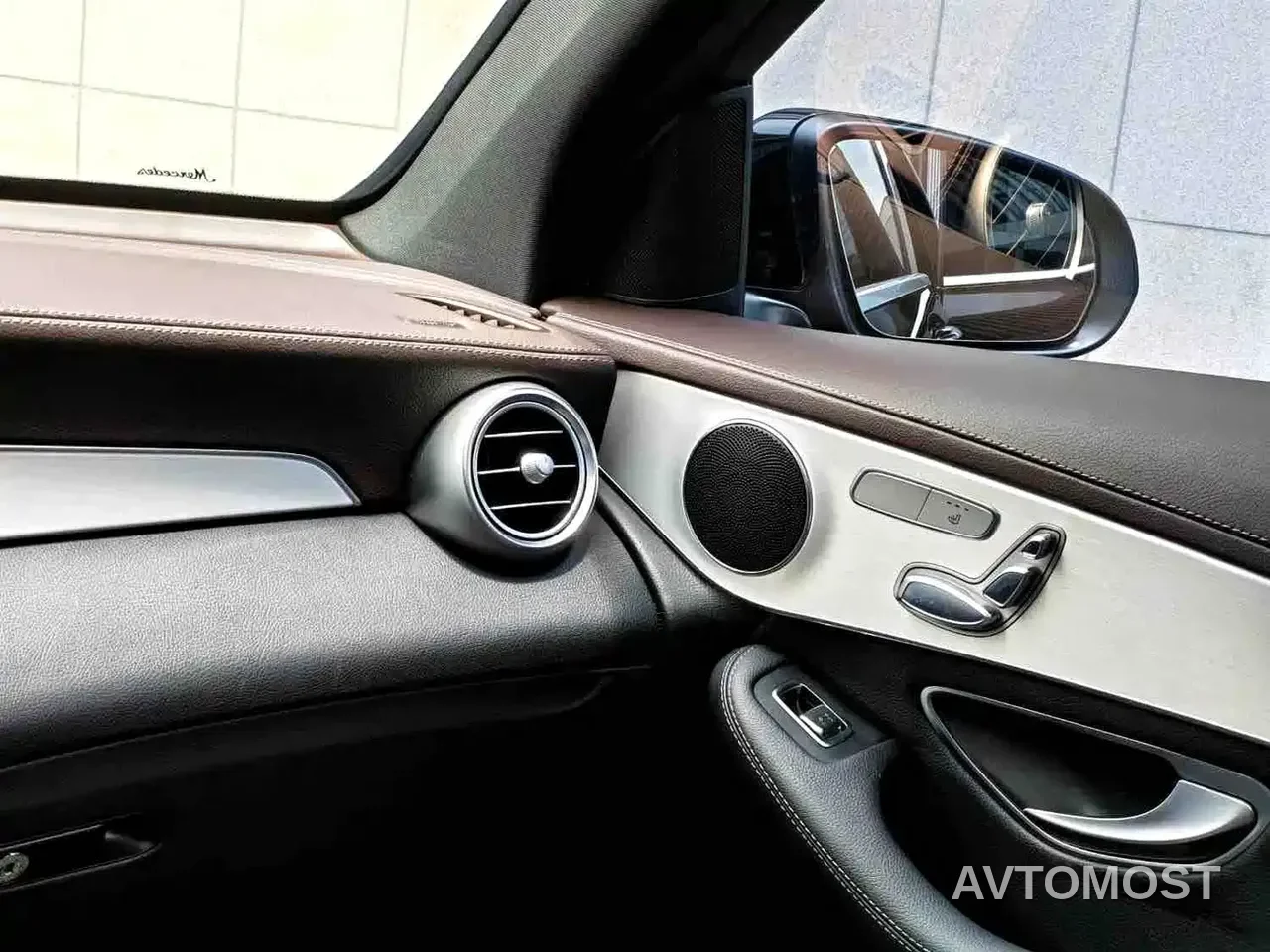 Mercedes-Benz GLC 2022 Model GLC 260 L 4MATIC Dynamic Edition — фото 12