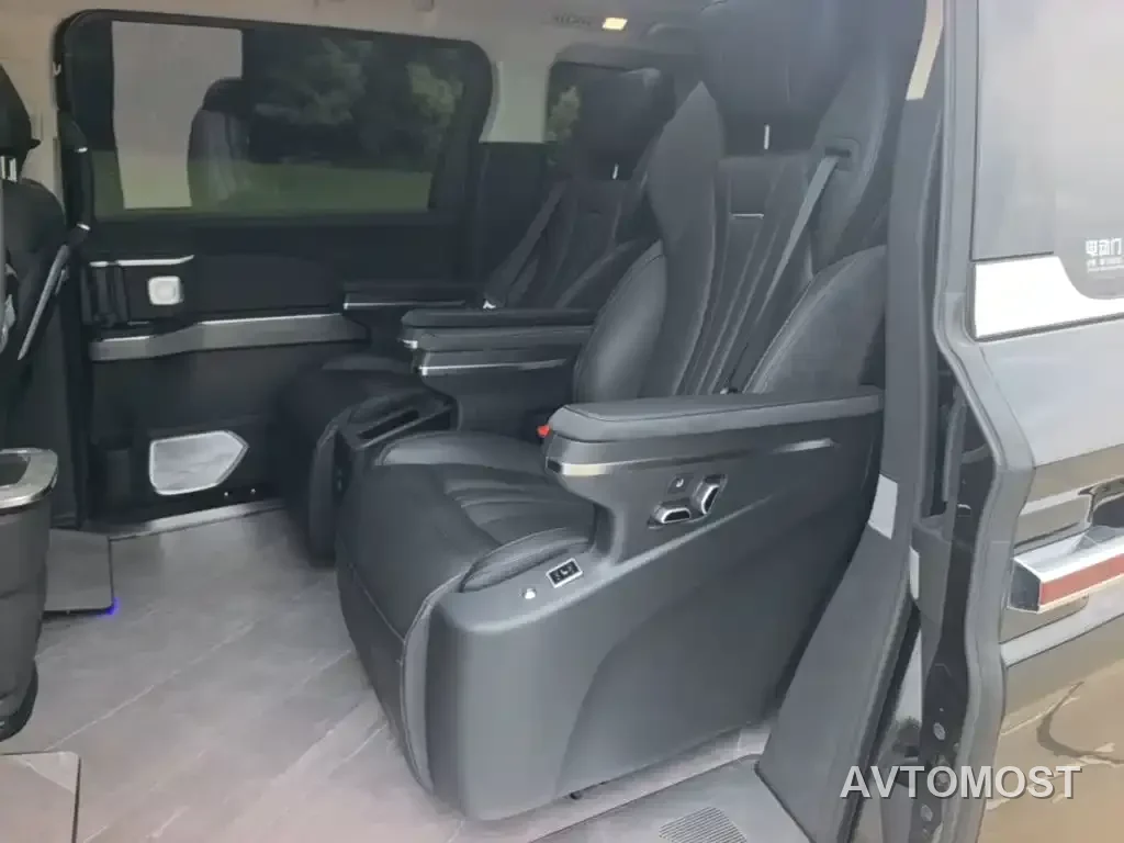 Hongqi HQ9 PHEV 2024 Model 2.0T AWD Business Edition — фото 15