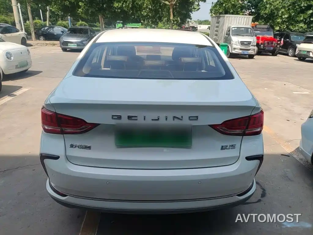 BAIC Beijing EU5 2025 Hongtu Standard Edition — фото 6