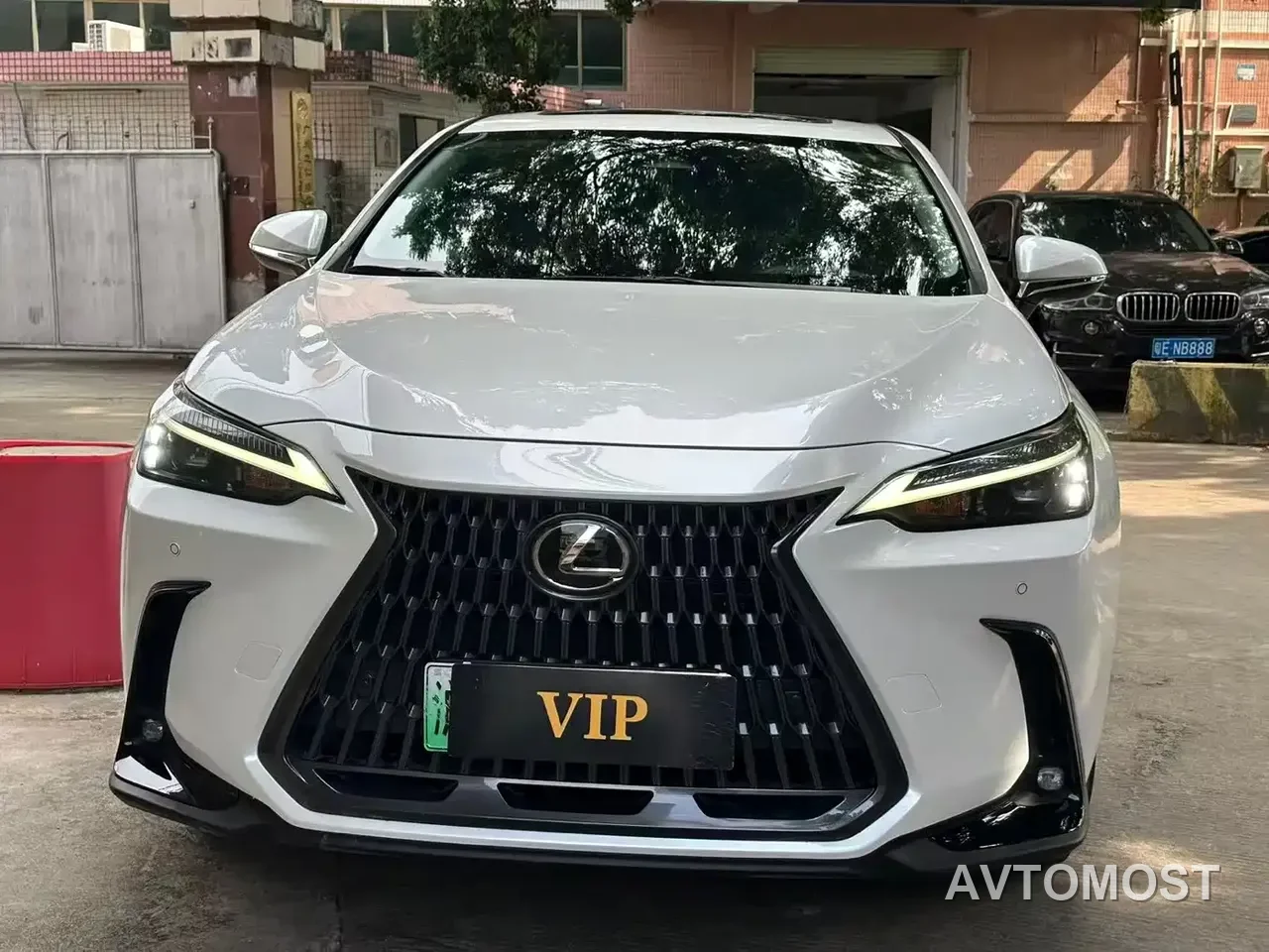 Lexus NX New Energy 2022 400h+ Premium Edition — фото 2