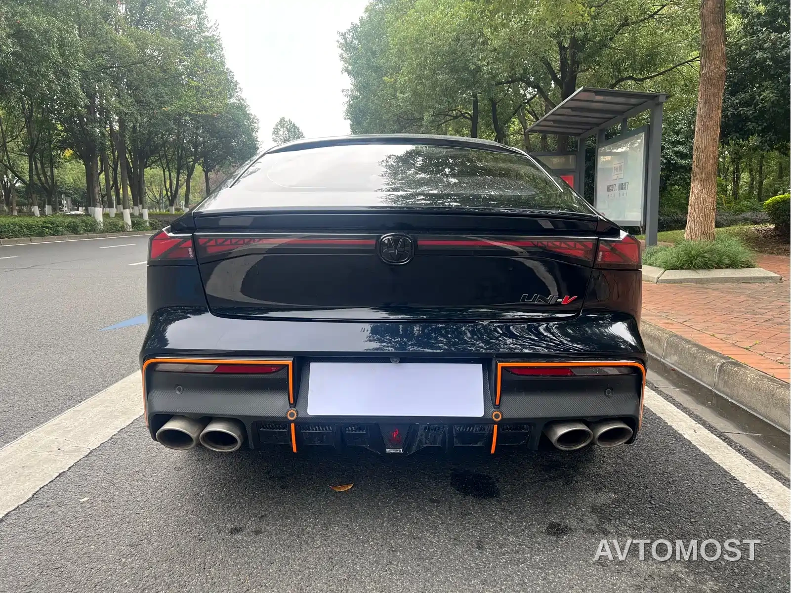 Changan UNI-V 2022 1.5T Sport Edition — фото 4