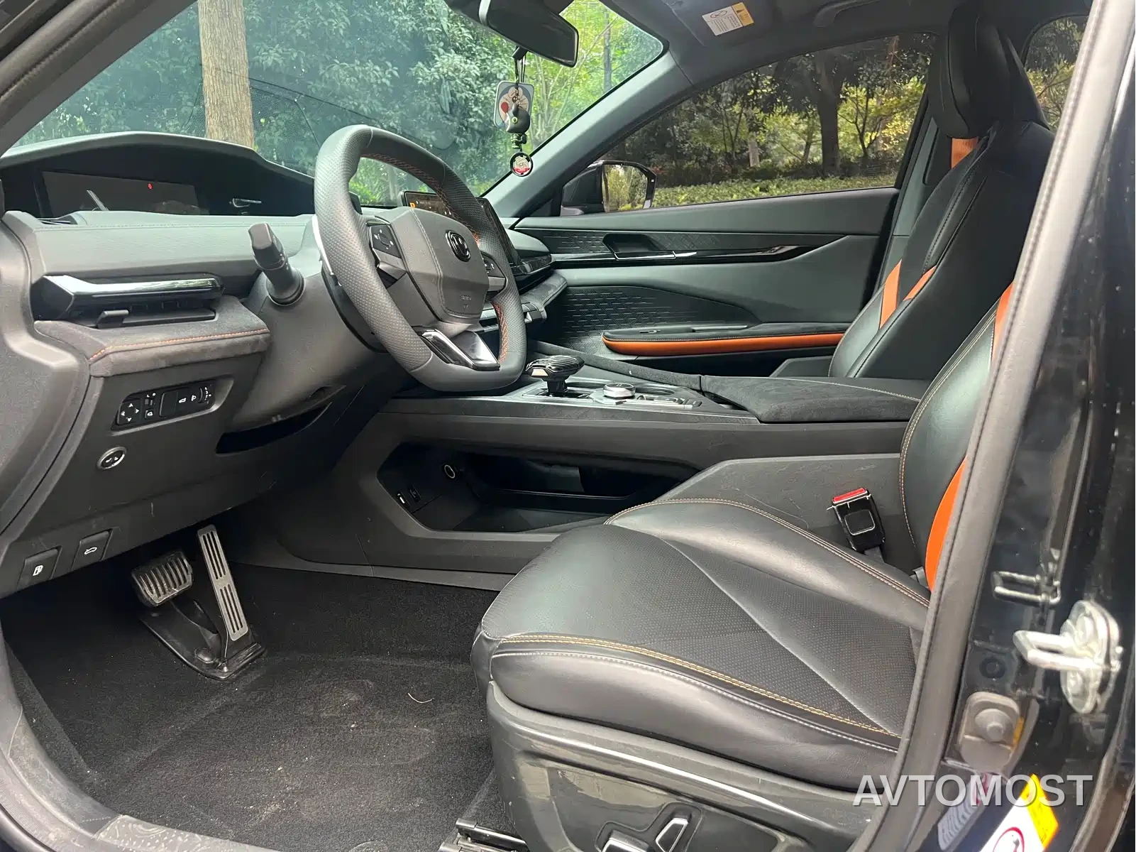 Changan UNI-V 2022 1.5T Sport Edition — фото 7