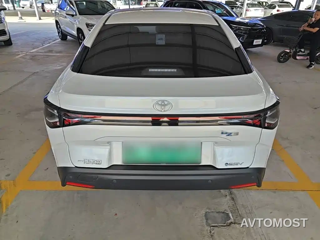 Toyota bZ3 2023 517km Elite PRO — фото 6