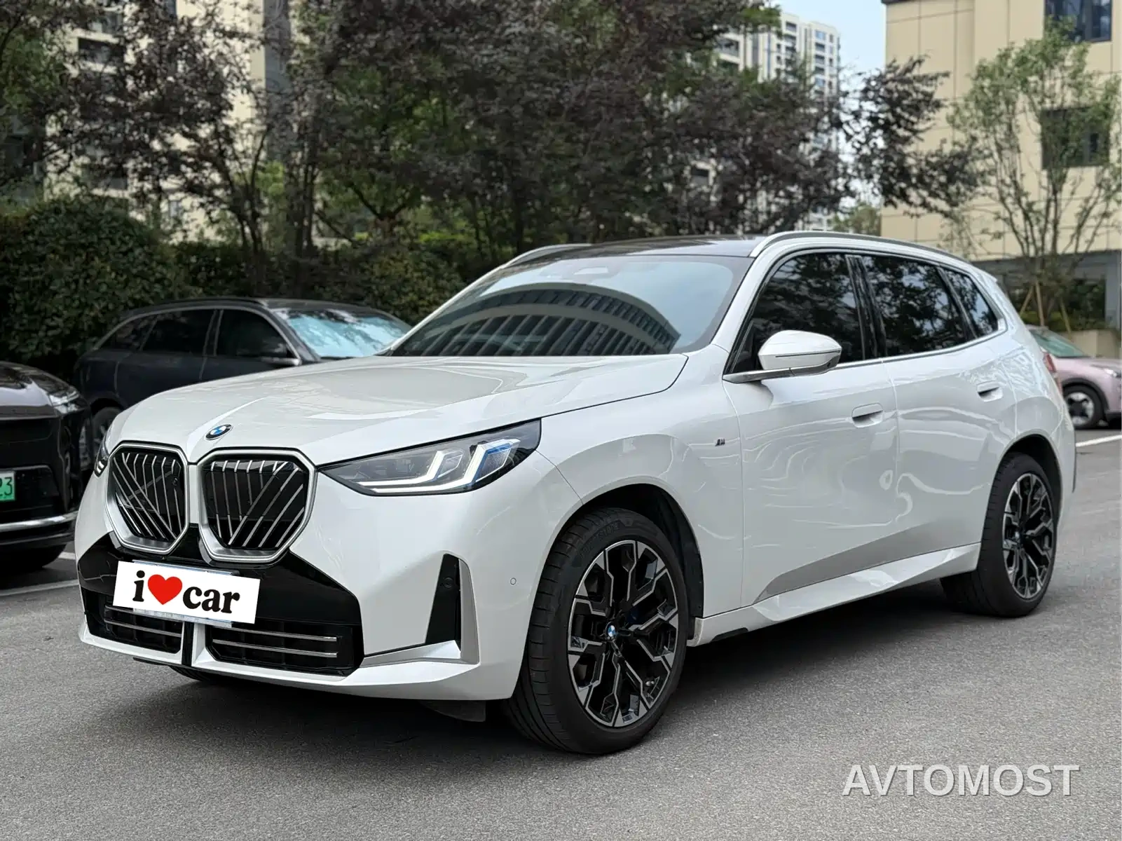 BMW X3 2025 xDrive30L Premium Model M Sport Black Package — фото 1