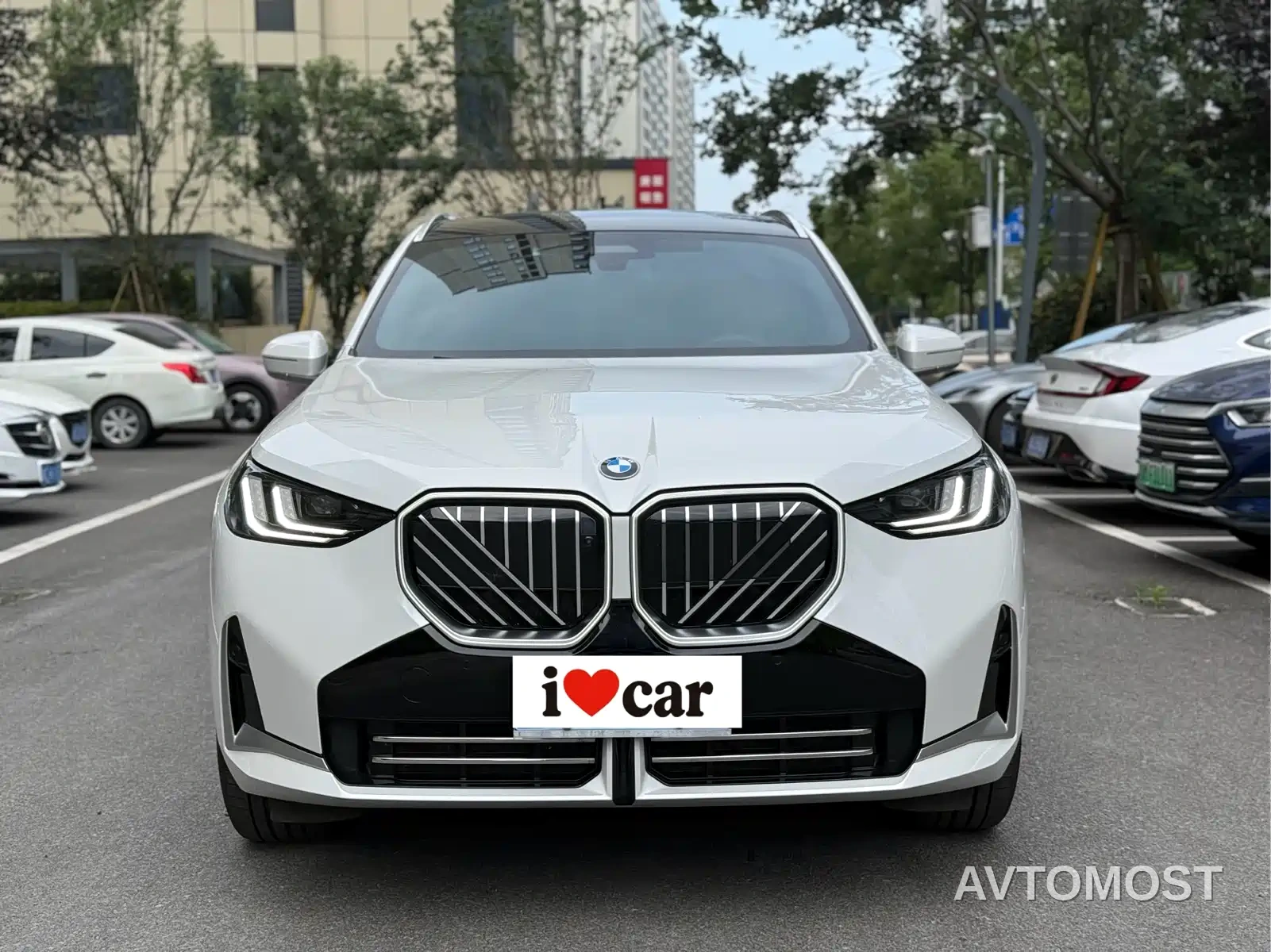 BMW X3 2025 xDrive30L Premium Model M Sport Black Package — фото 3