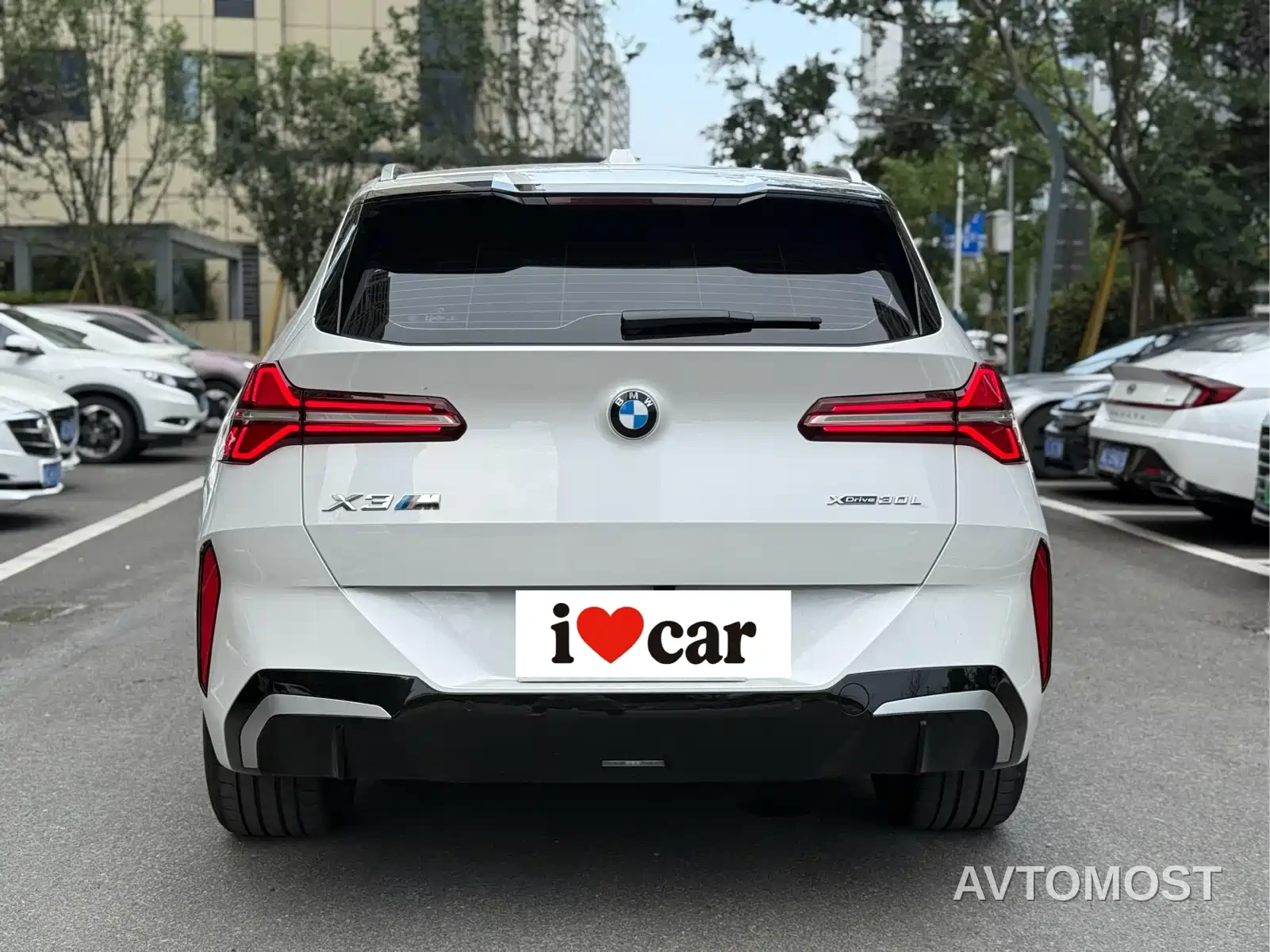 BMW X3 2025 xDrive30L Premium Model M Sport Black Package — фото 4