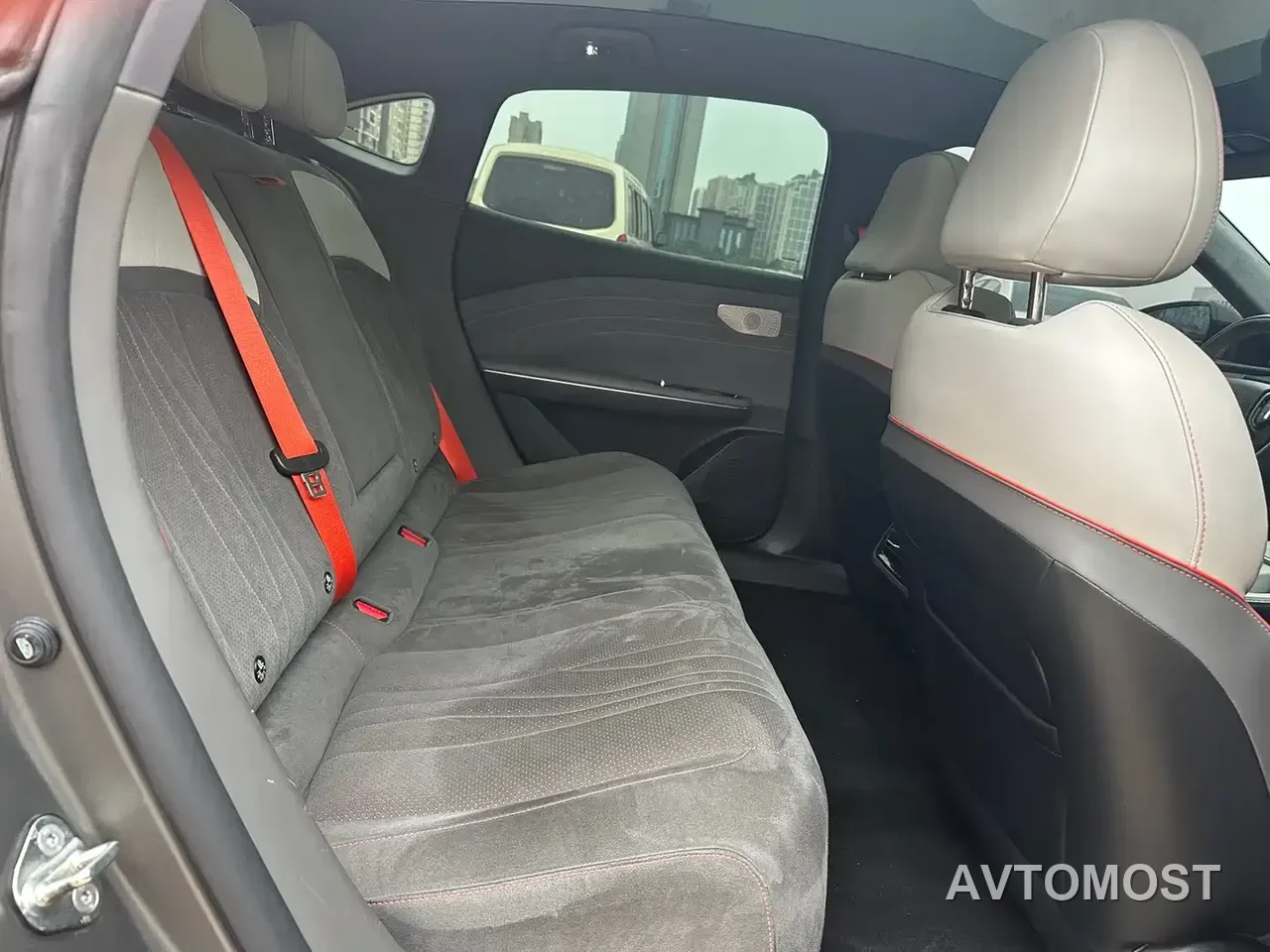 Geely Galaxy E8 2024 Model 620km AWD Soaring Dragon Edition — фото 5