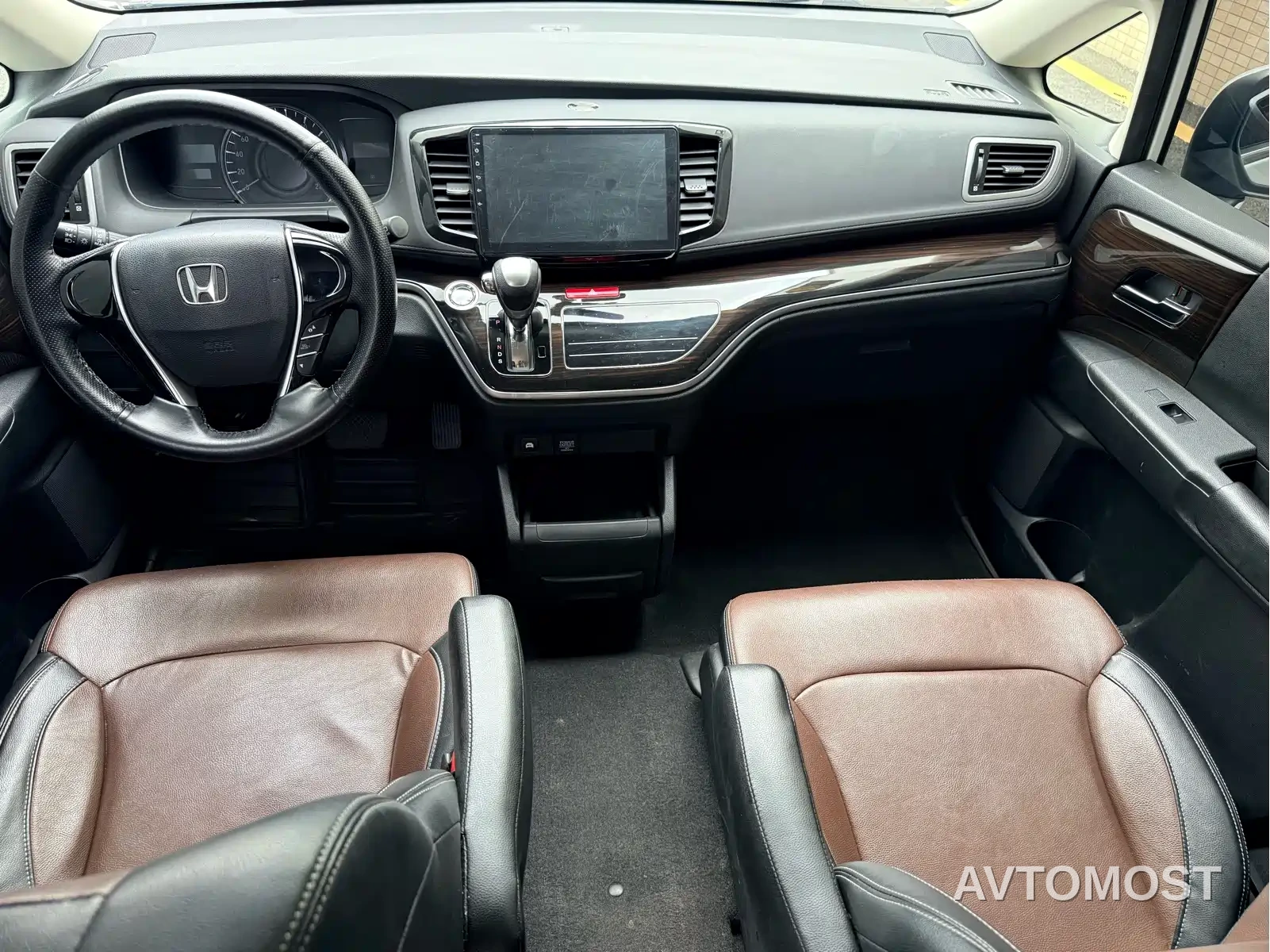 Honda Odyssey 2021 2.0L Sharp Comfort Edition — фото 4
