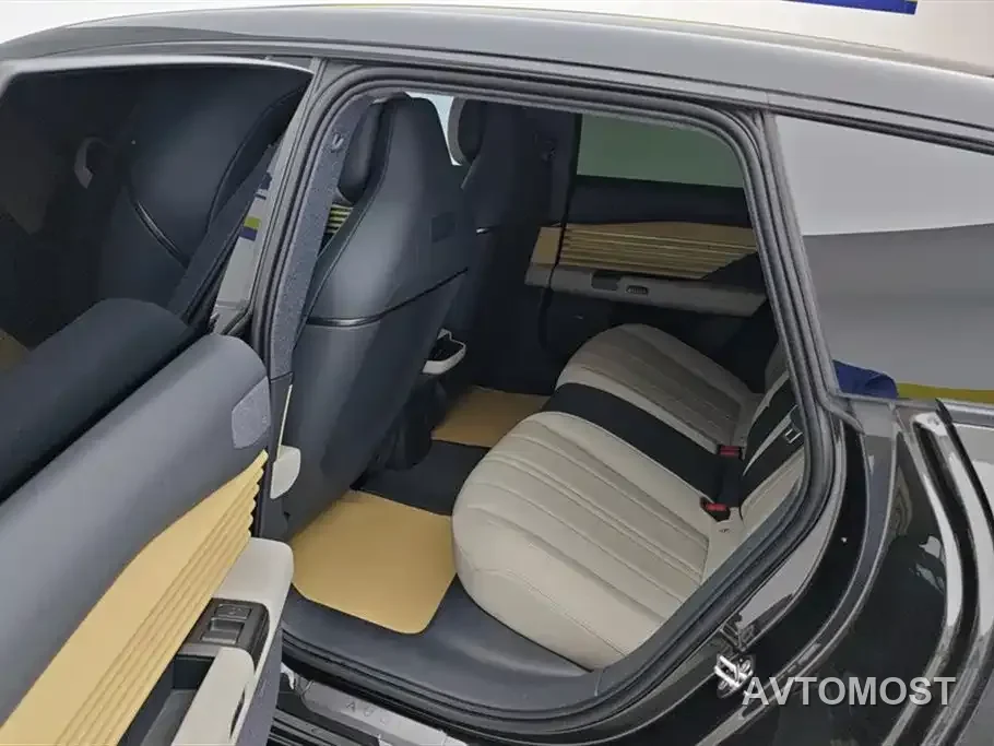 Audi E5 Sportback 2025 300kw 2WD — фото 11