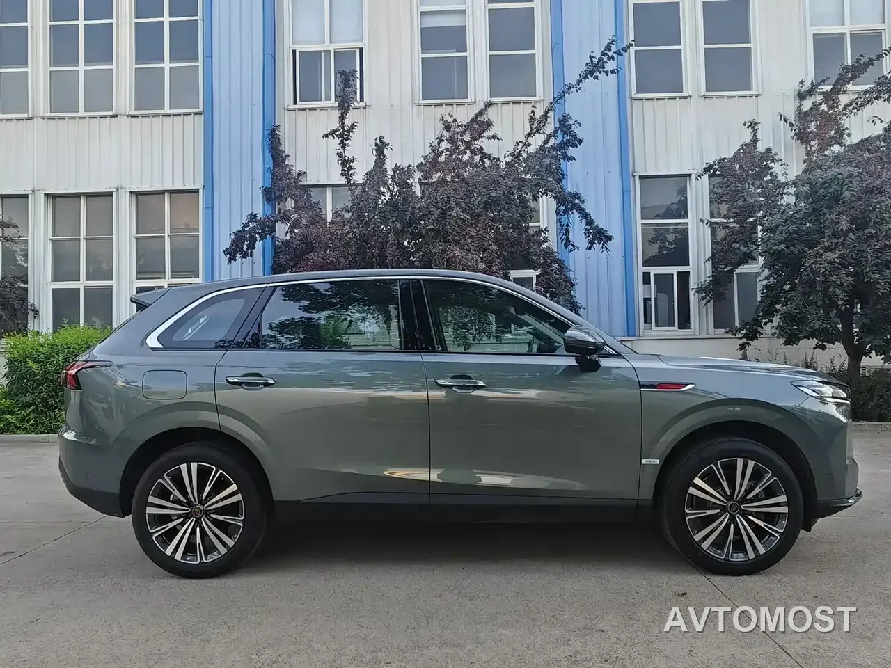 Hongqi HS6 PHEV 2026 Model 220 Intelligent Hybrid Edition — фото 4