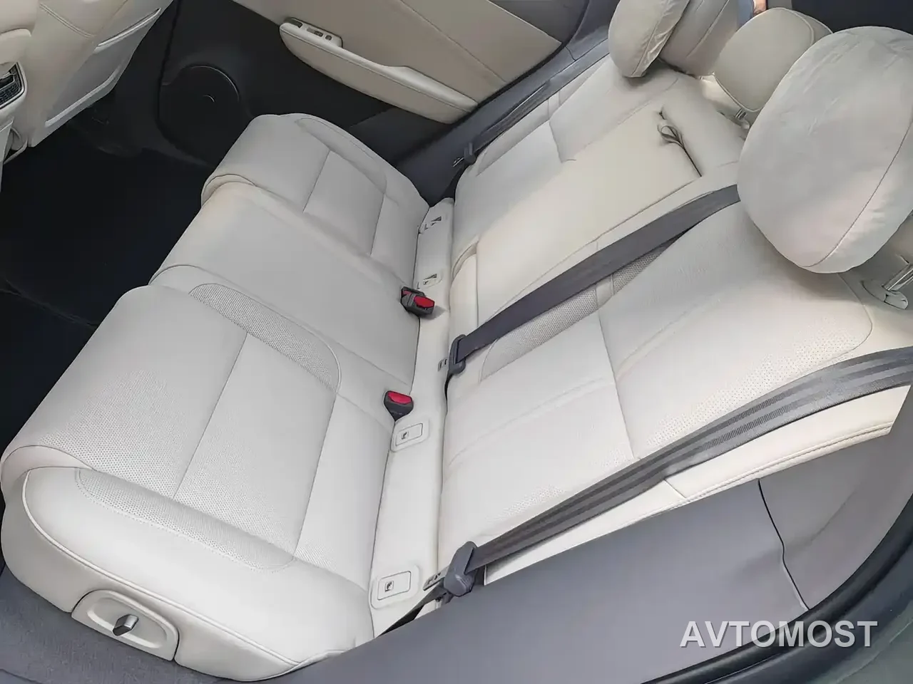 Hongqi HS6 PHEV 2026 Model 220 Intelligent Hybrid Edition — фото 14