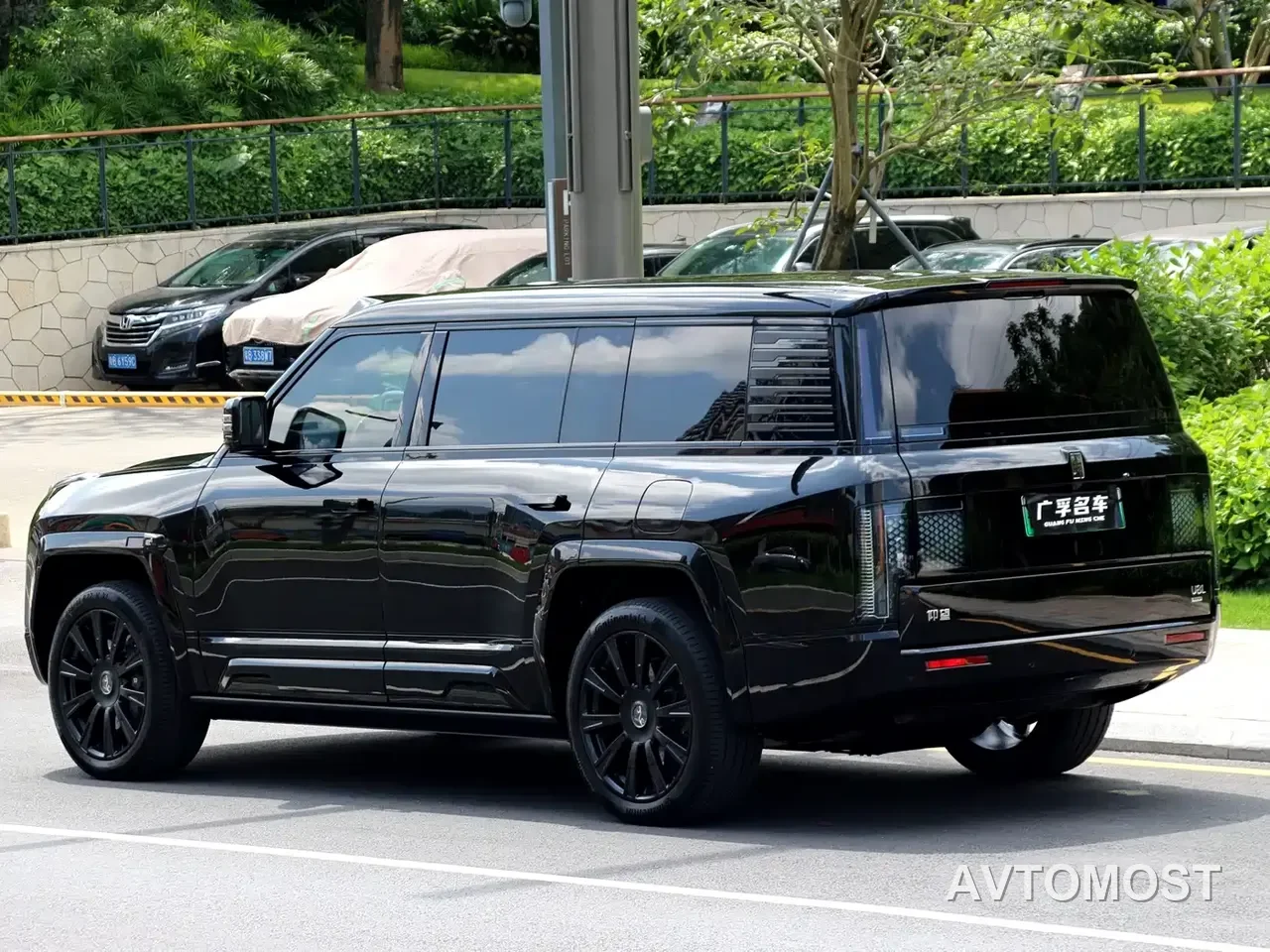 Yangwang U8 L 2025 U8L Base Model — фото 3