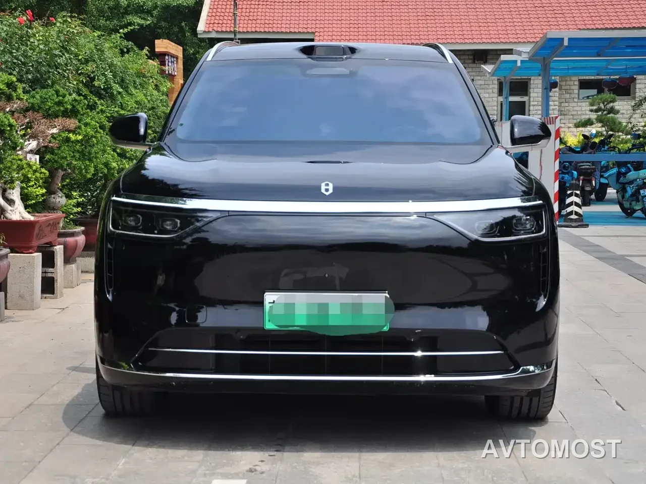 AITO M8 2025 Extended Range Max 37kWh 5-Seater — фото 2