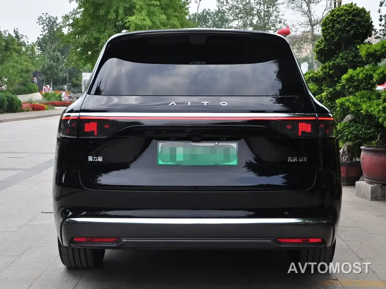 AITO M8 2025 Extended Range Max 37kWh 5-Seater — фото 5