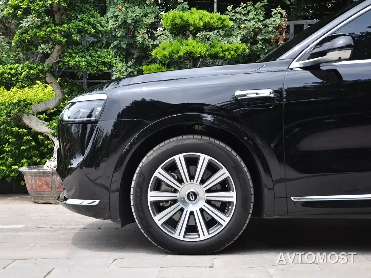 AITO M8 2025 Extended Range Max 37kWh 5-Seater — фото 13