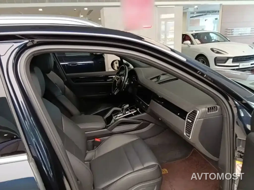 Porsche Cayenne New Energy 2021 Cayenne E-Hybrid 2.0T — фото 11