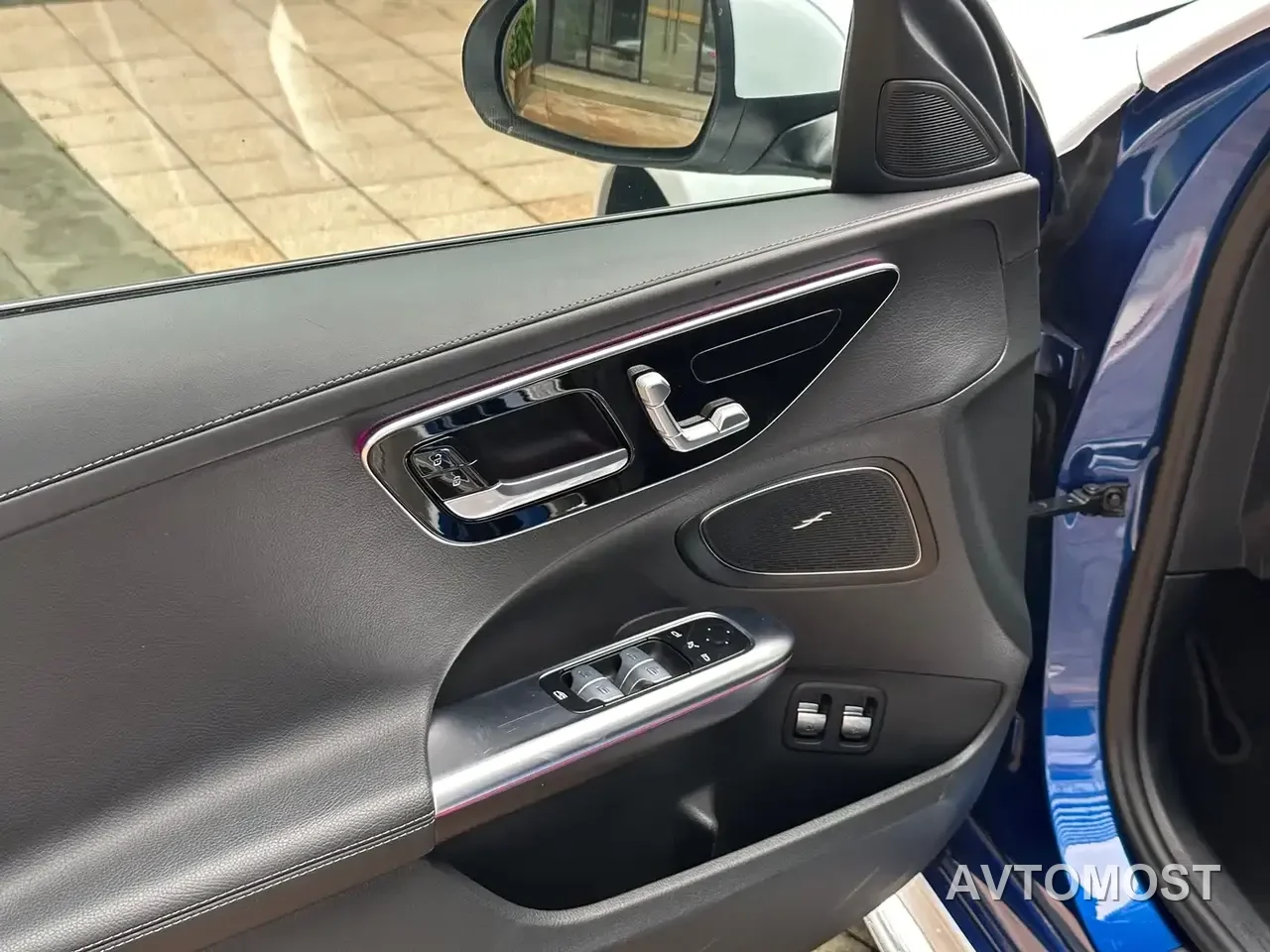 Mercedes-Benz C-Class New Energy 2023 C 350 eL — фото 7
