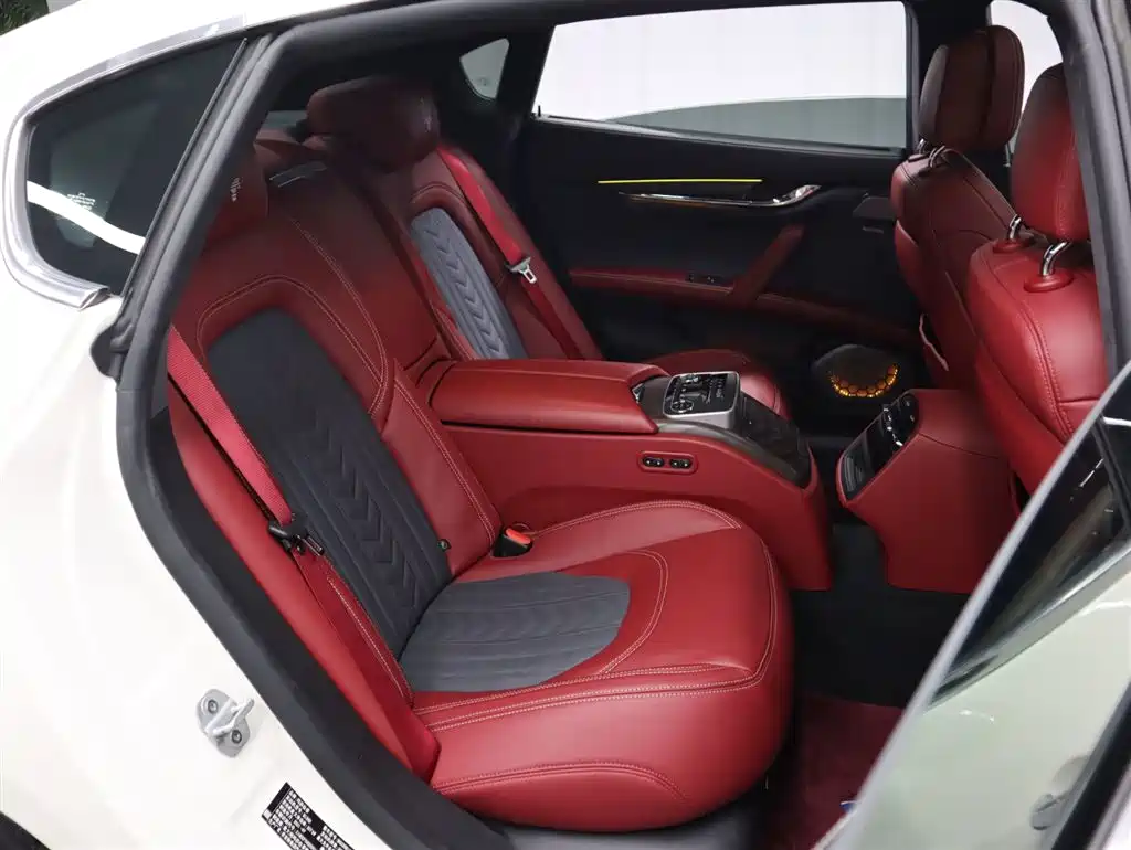 Maserati Quattroporte 2022 3.0T GT — фото 20